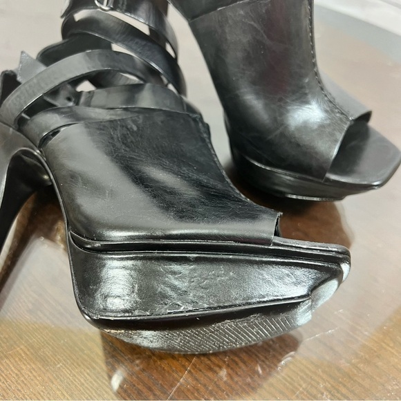 VERA WANG Lavender Hot & Sexy Cris Cross Strappy Leather Platform Sandal 6.5 EUC - Picture 16 of 16